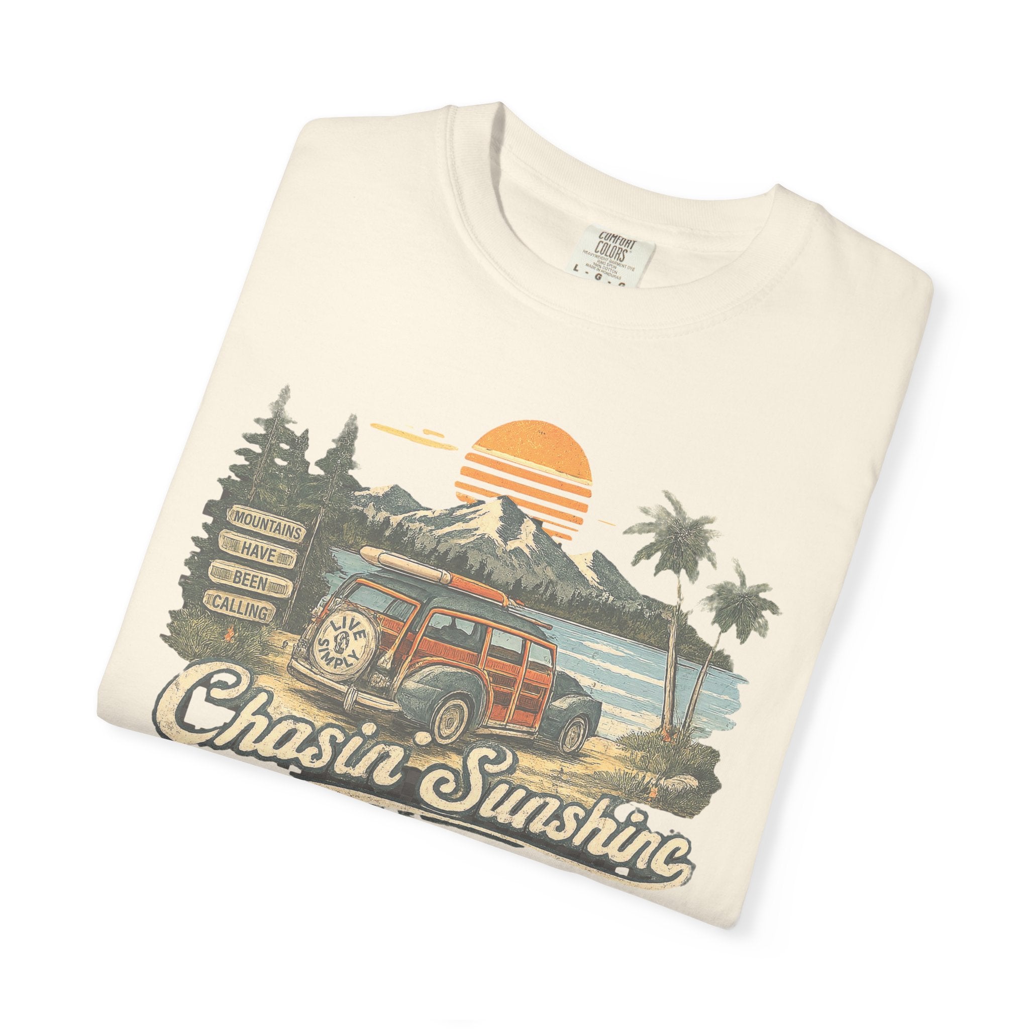 Retro Style Mountain Lovers T-shirt | Vintage Vibes Coastal Lake Sunset, Outdoorsy Tee For Hikers, Camping Tee