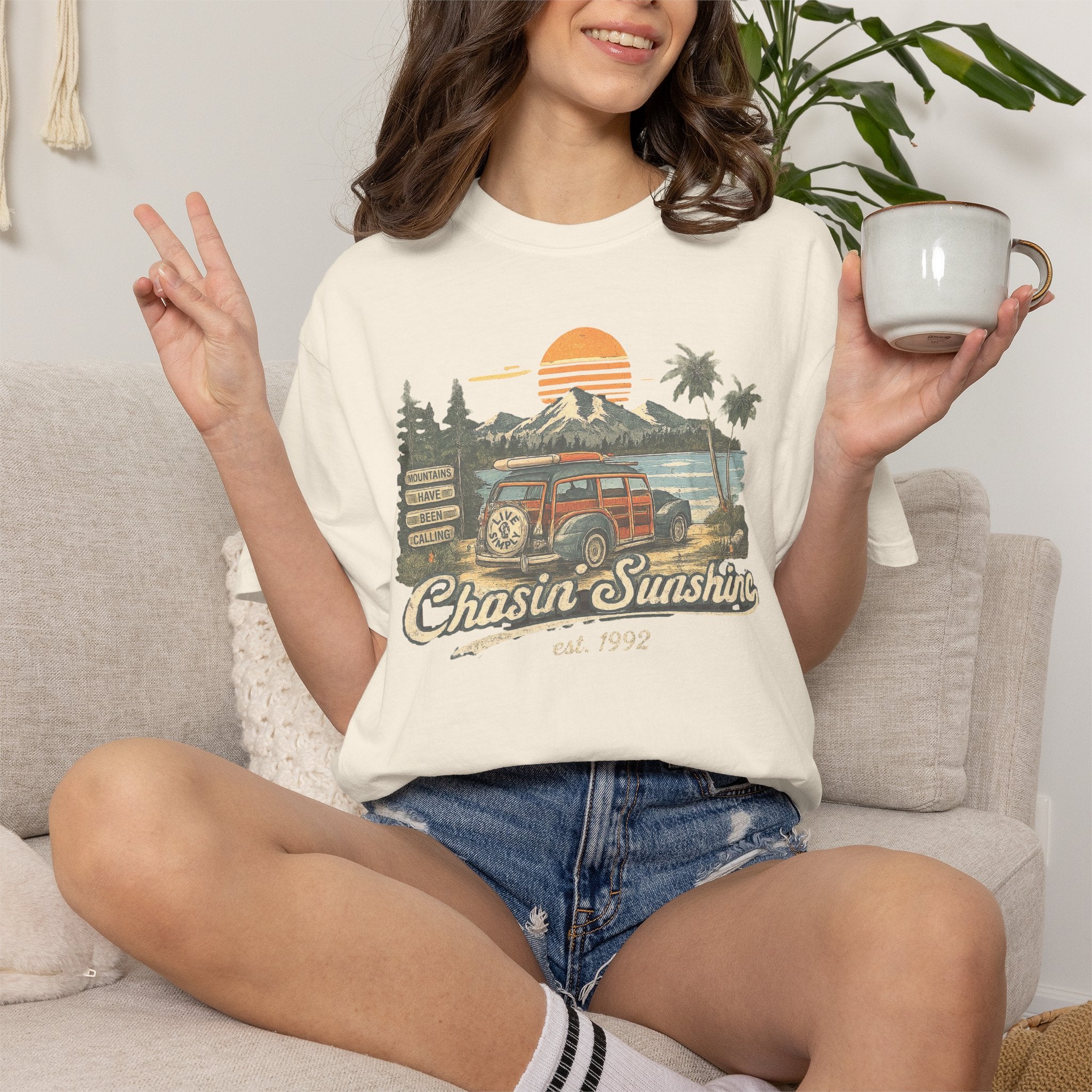 Retro Style Mountain Lovers T-shirt | Vintage Vibes Coastal Lake Sunset, Outdoorsy Tee For Hikers, Camping Tee