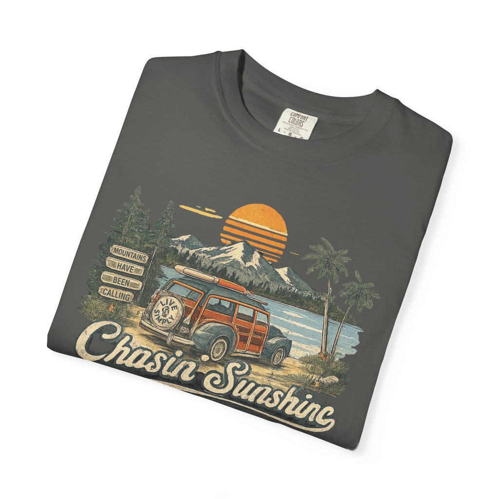 Retro Style Mountain Lovers T-shirt | Vintage Vibes Coastal Lake Sunset, Outdoorsy Tee For Hikers, Camping Tee