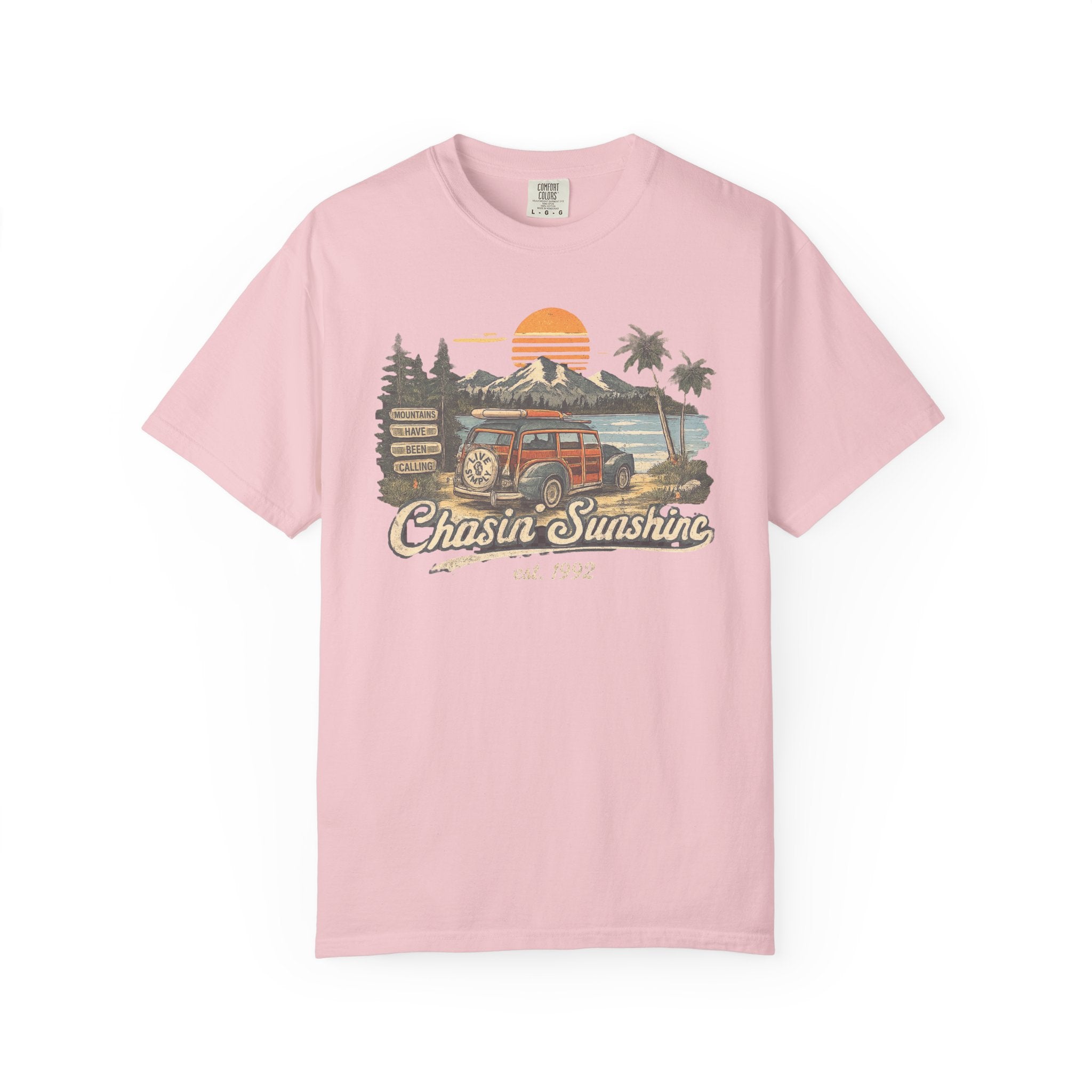 Retro Style Mountain Lovers T-shirt | Vintage Vibes Coastal Lake Sunset, Outdoorsy Tee For Hikers, Camping Tee
