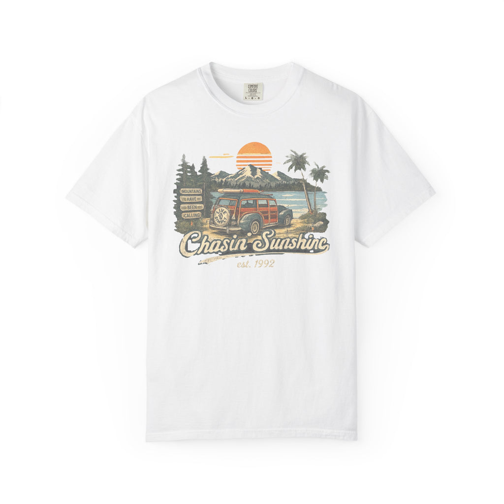 Retro Style Mountain Lovers T-shirt | Vintage Vibes Coastal Lake Sunset, Outdoorsy Tee For Hikers, Camping Tee