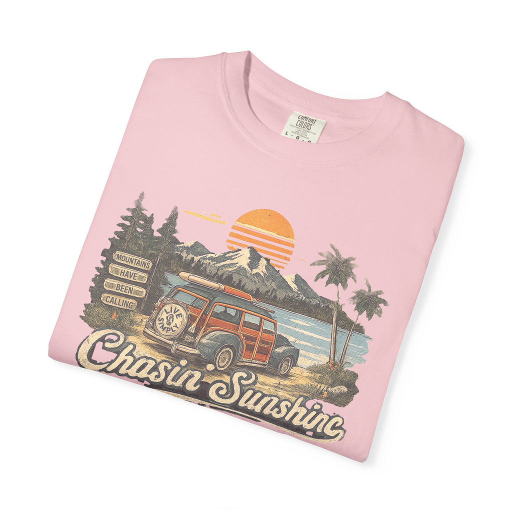 Retro Style Mountain Lovers T-shirt | Vintage Vibes Coastal Lake Sunset, Outdoorsy Tee For Hikers, Camping Tee